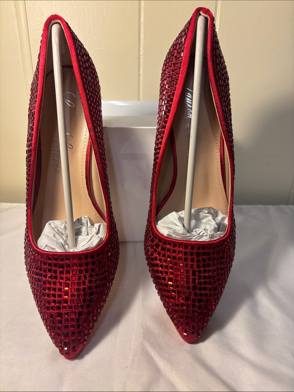NIB Lauren Lorraine Dazzle Red Rhinestone Pumps Sz 9 – Discontinued